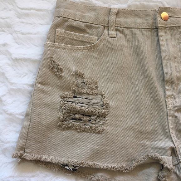 🍄Forever 21 Shorts🍄 - Picture 3 of 8