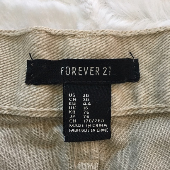 🍄Forever 21 Shorts🍄 - Picture 5 of 8