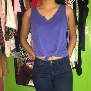 Blue sleeveless top 🦋