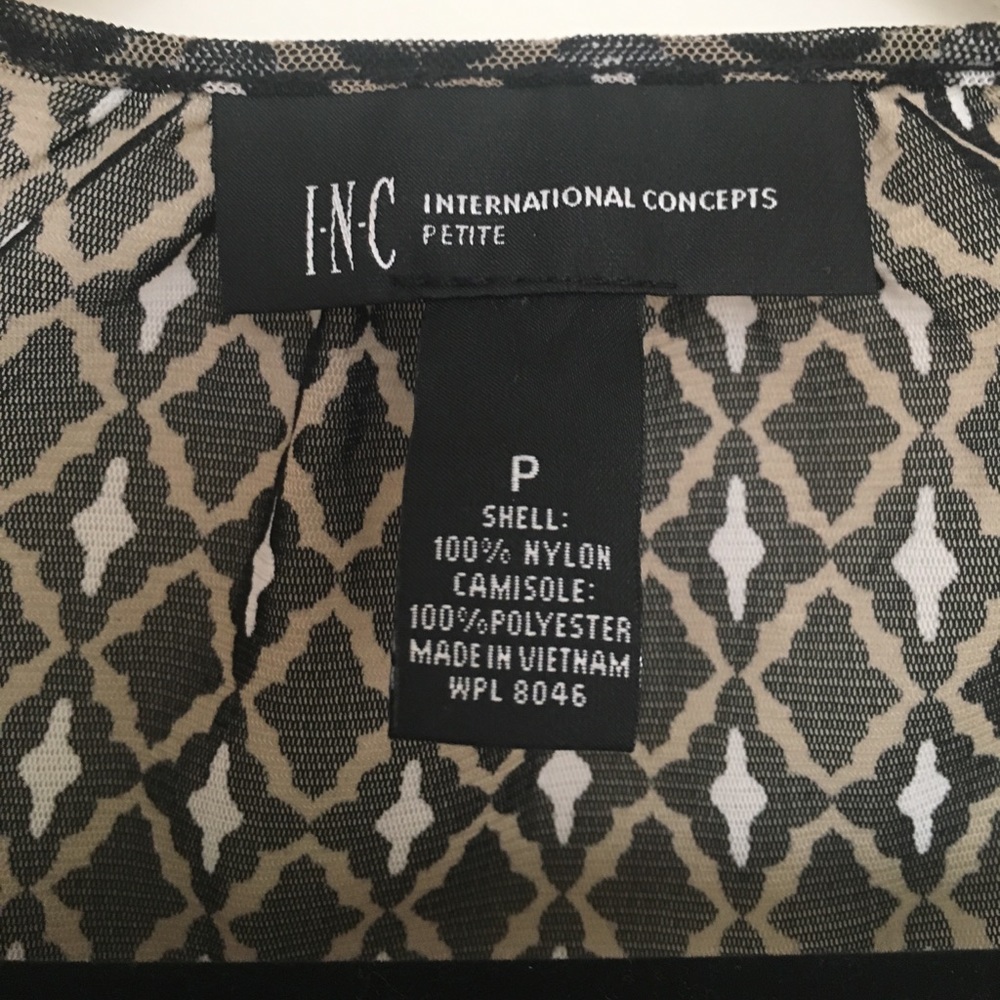 Patterned blouse - Picture 2 of 3