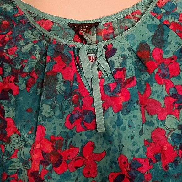 Top - Picture 2 of 6