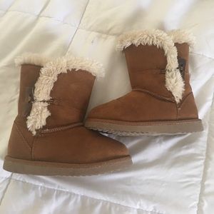 Toddler fuzzy warm boots