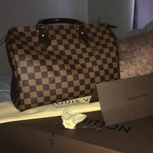 Louis Vuitton speedy 30