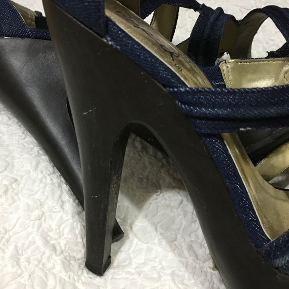 Heels - Picture 3 of 3