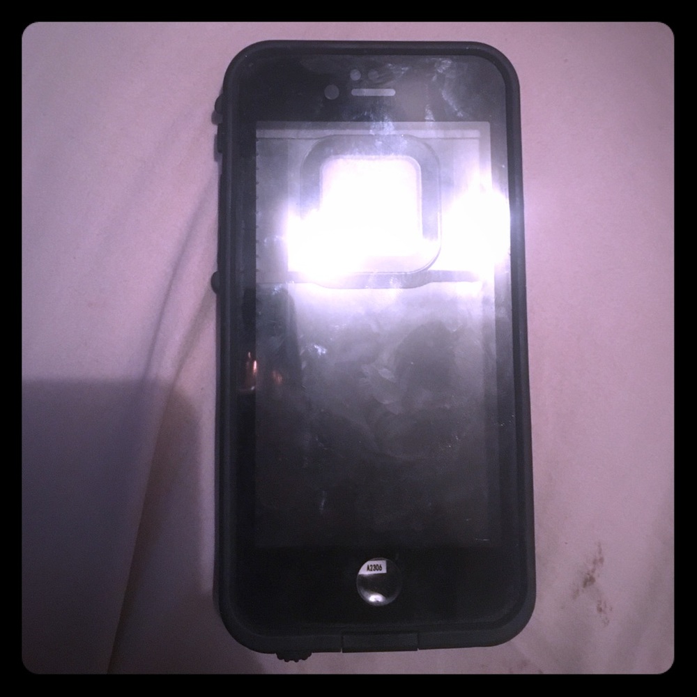 black lifeproof case