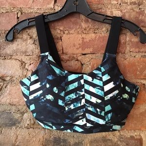 Super cute sports bra - never worn!
