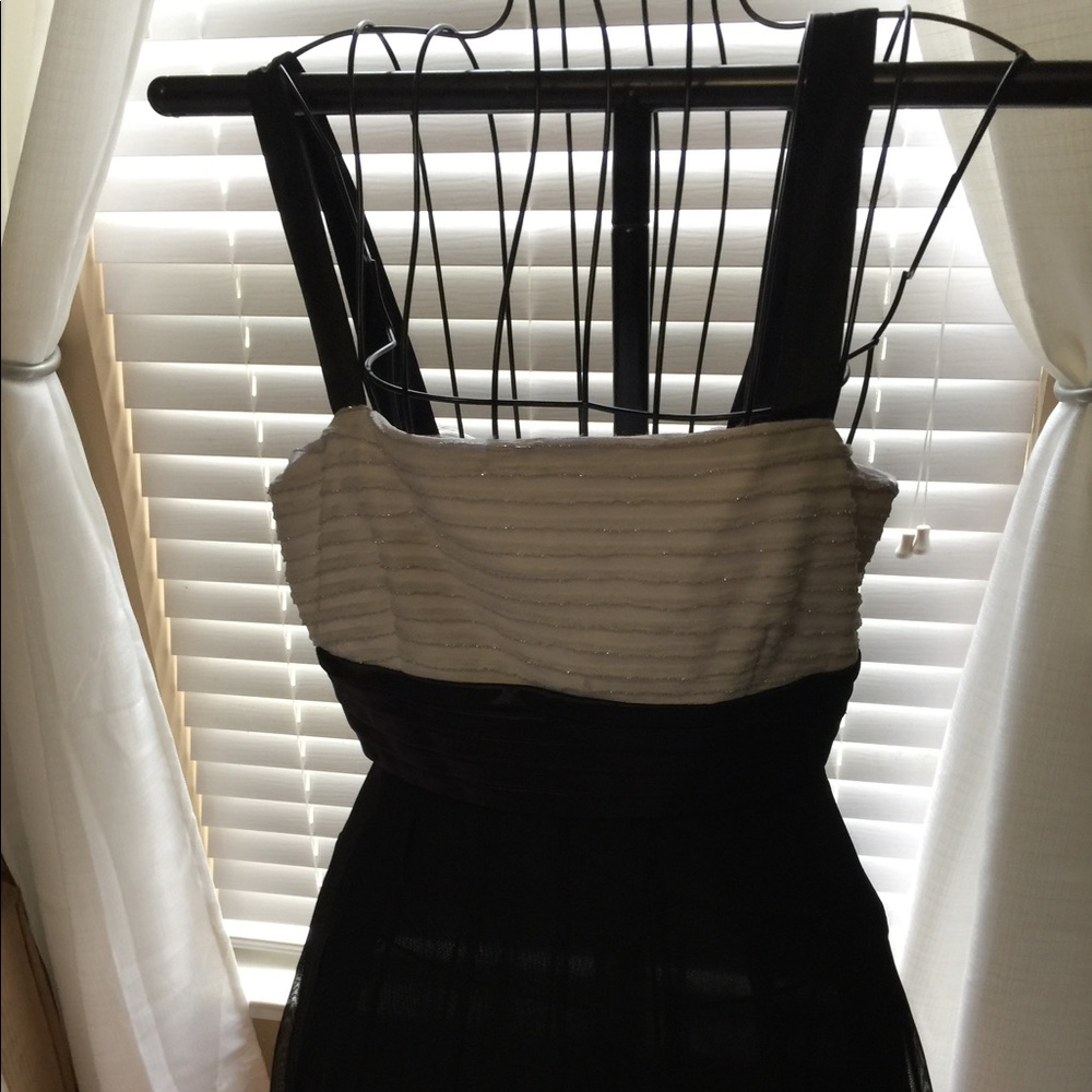 JUNIORS SIZE 5 BLACK/SILVER DRESS