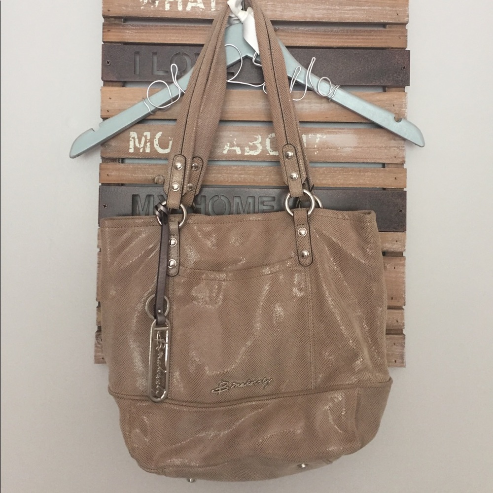 B Makowsky tan bag