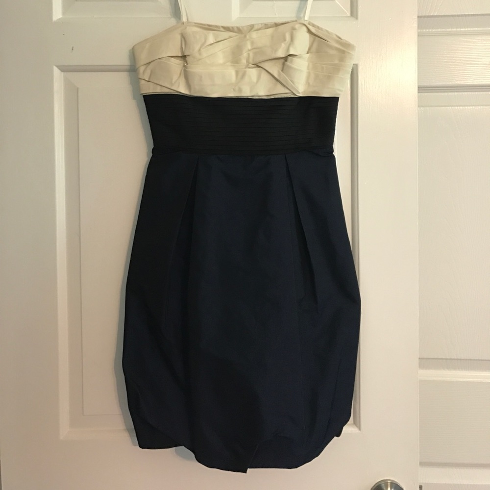 BCBG Cream/Black/Navy Sprapless Bubble Hem Dress