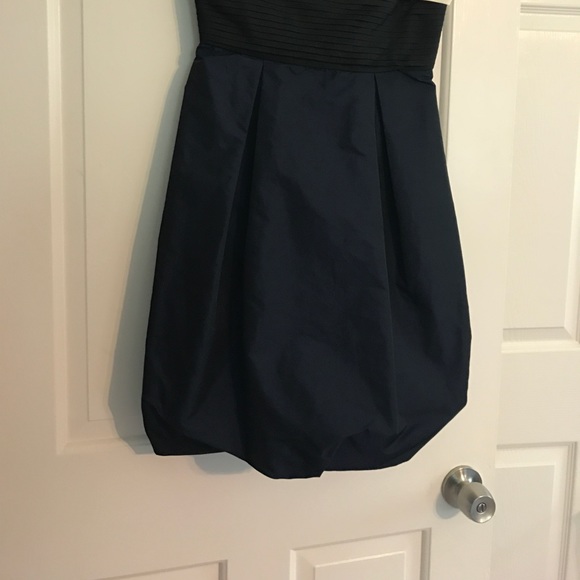 BCBG Cream/Black/Navy Sprapless Bubble Hem Dress - Picture 4 of 5