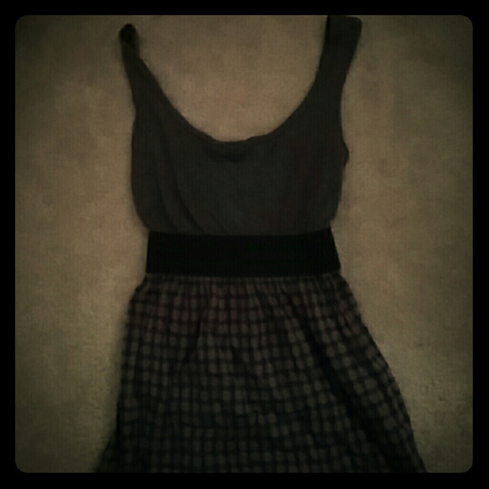 Gray pattern top
