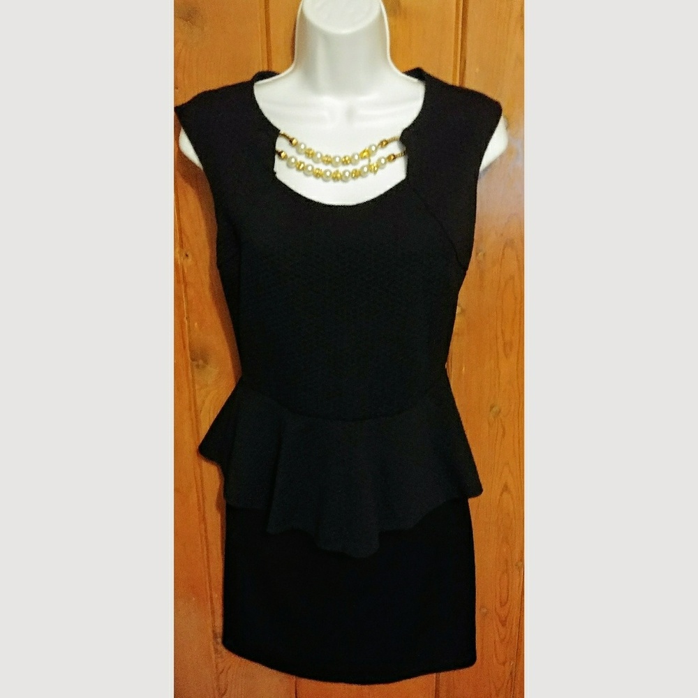 🌹 Jeweled necklace black midi dress large