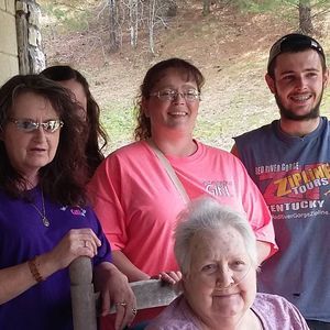 Meet your Posher, Valerie