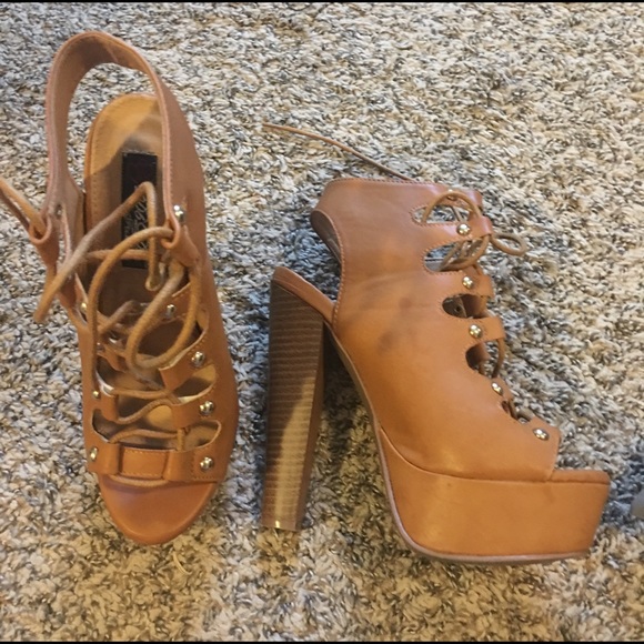 Sandals - Picture 2 of 2