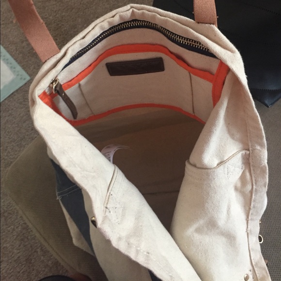 Forever 21 tote - Picture 2 of 4