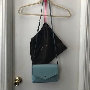 barely used blue kate spade envelope crossbody