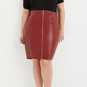 Women's Burgundy  Zip-front Faux Leather Skirt
