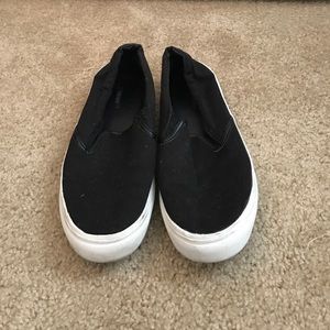 Forever 21 black slip on shoes