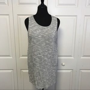 Kenar Sleeveless Tunic Top