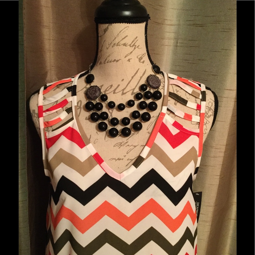 NEW Beautiful V-Neck Multicolored Dress Top - Picture 4 of 8