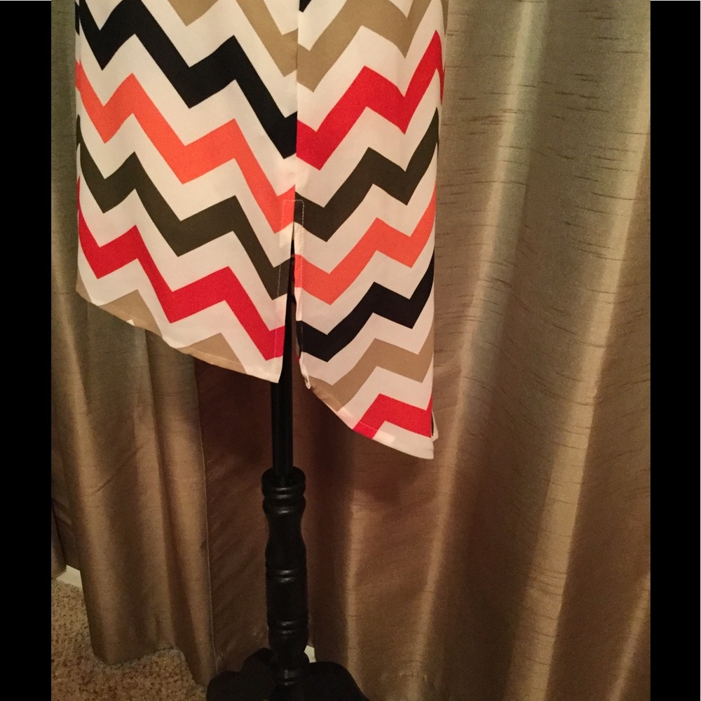 NEW Beautiful V-Neck Multicolored Dress Top - Picture 5 of 8