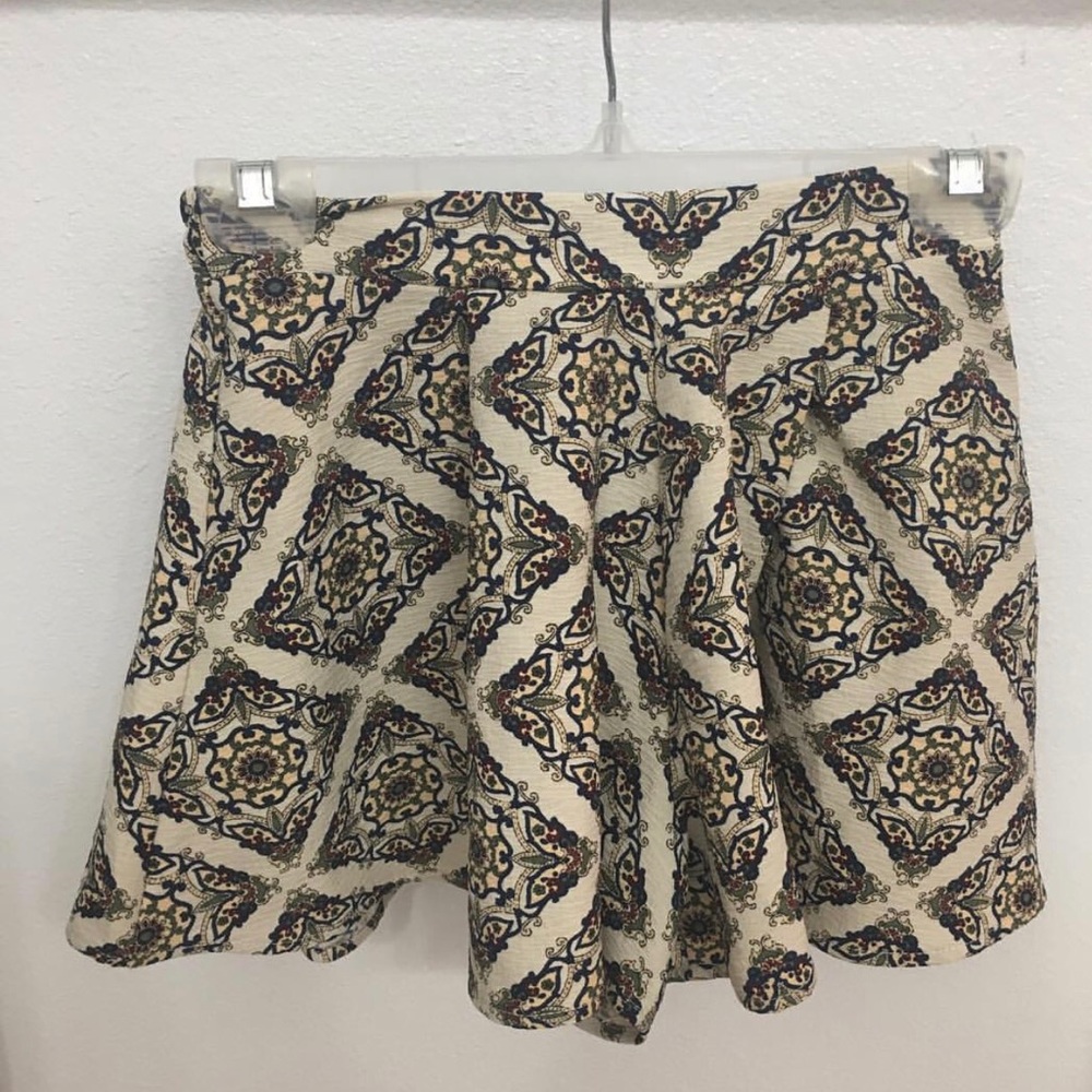 Patterned Short - image 1