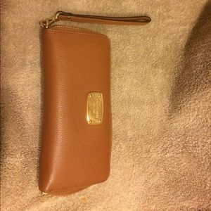 Michael Kors wallet/wristlet