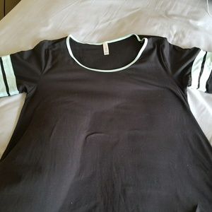 Lularoe perfect tee large