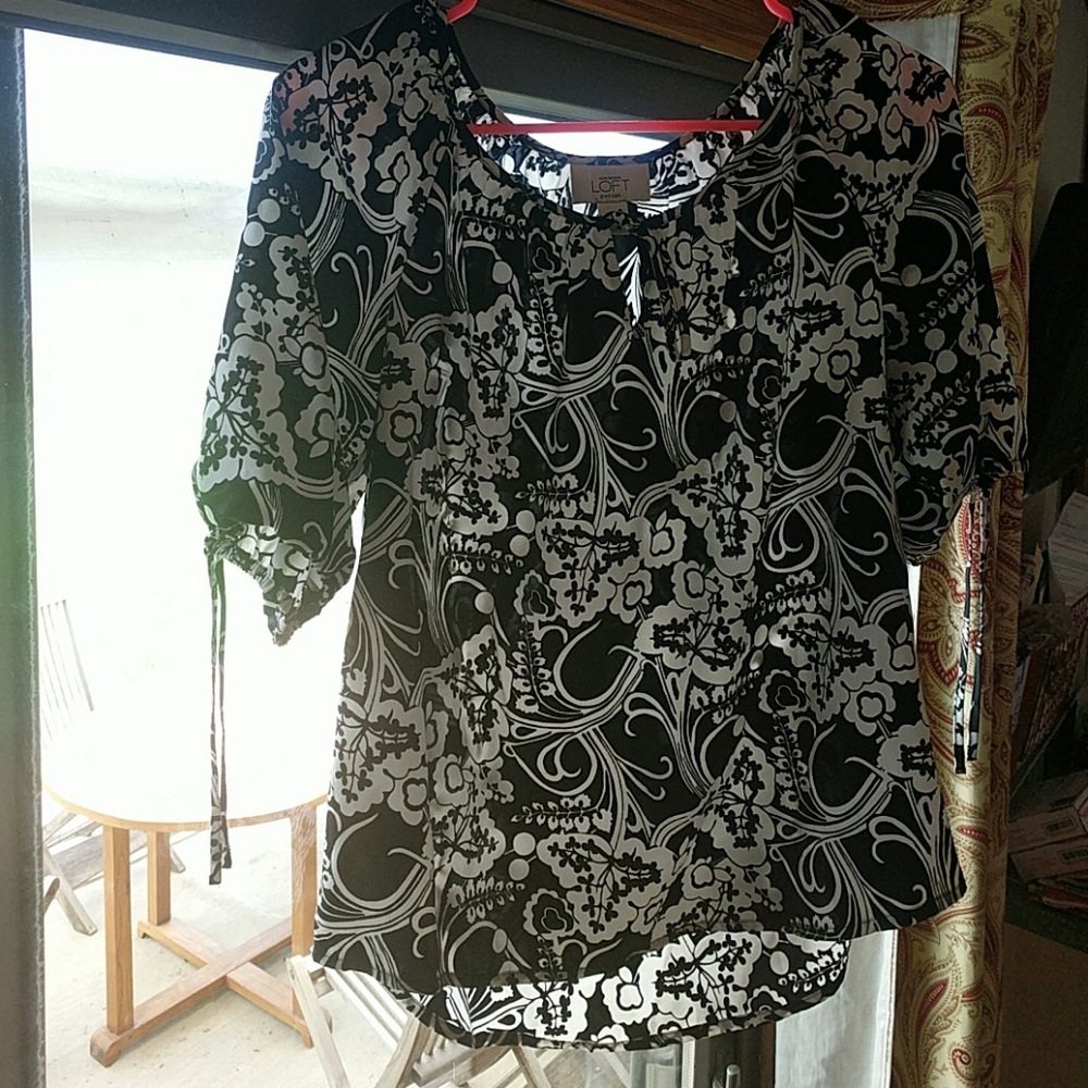 Ann Taylor LOFT petite print blouse