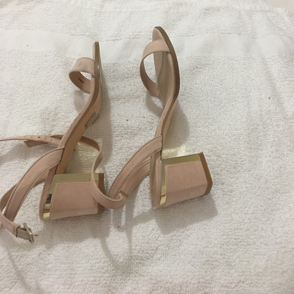 Sandal - Picture 3 of 4