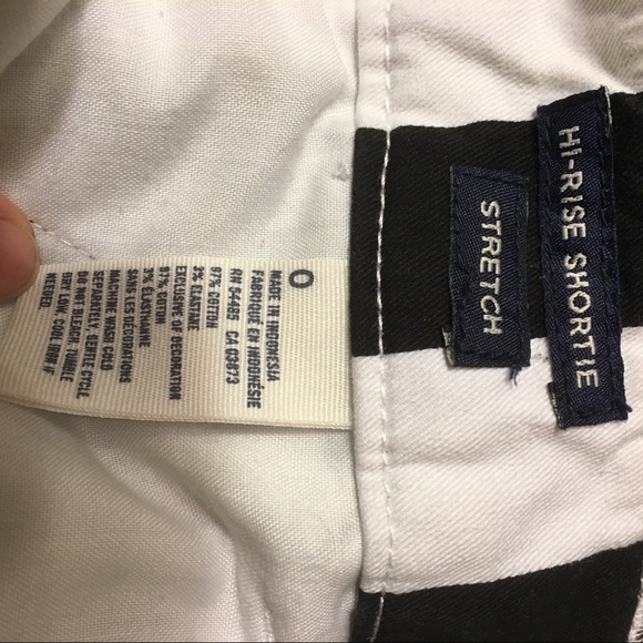 American Eagle Black & White Striped Short - Picture 4 of 4