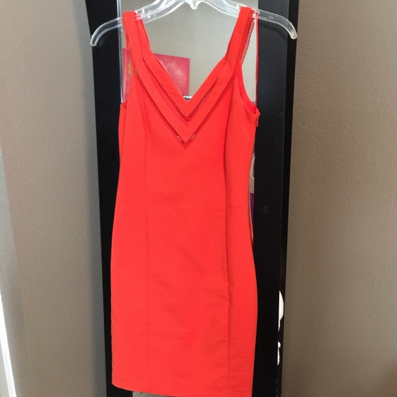 ***FINAL PRICE DROP**** Zara fitted dress - Picture 1 of 5