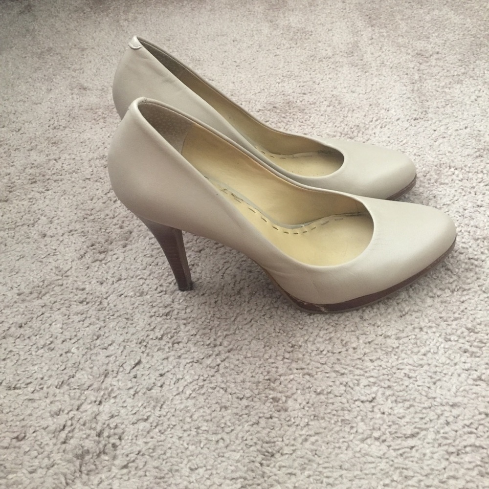 Nine West Beige Heels