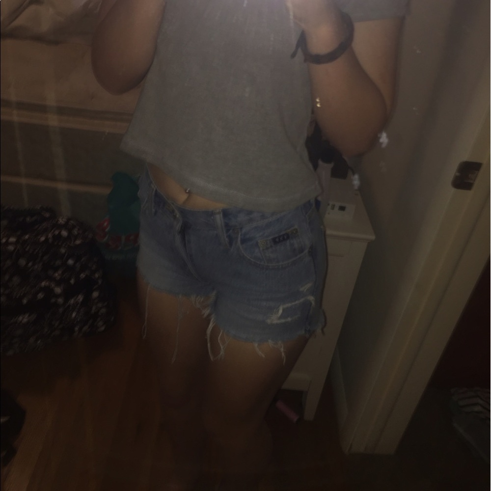 Express Distressed Jean Shorts - Picture 2 of 3