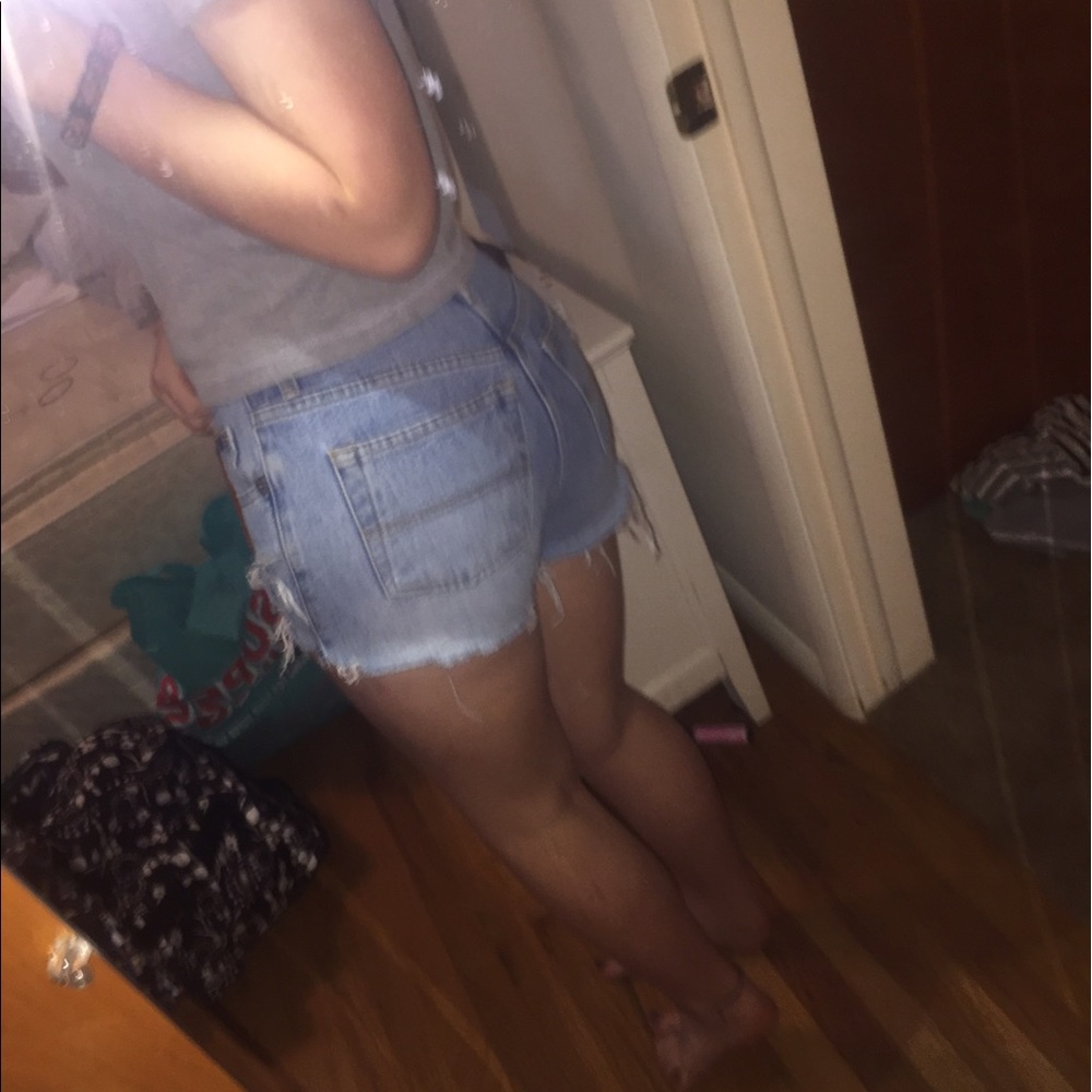 Express Distressed Jean Shorts - Picture 3 of 3