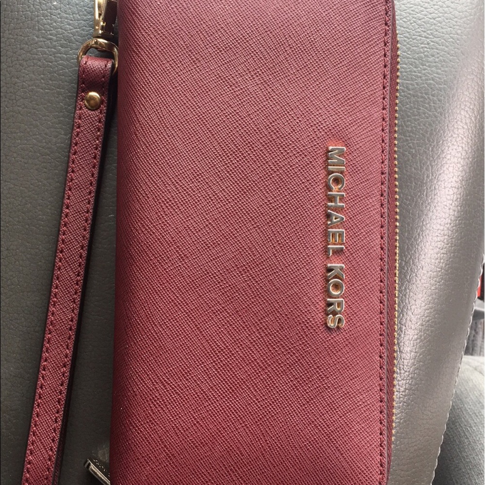 Michael Kors Authentic Wallet