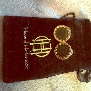 House if Harlow earring. Black and gold