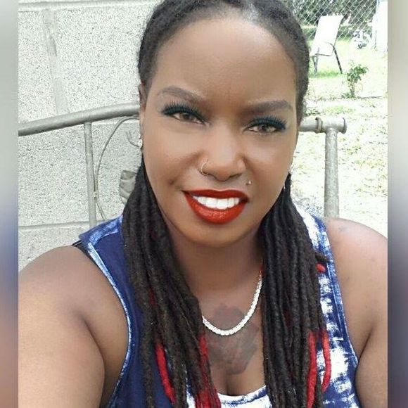 Meet your Posher, Ricka - Picture 1 of 1