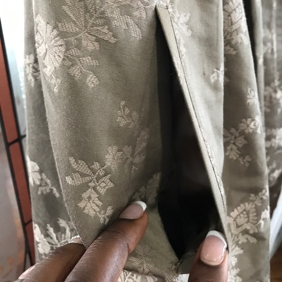 ‼️New‼️ BCBGMaxAzria Strapless Dress. - Picture 3 of 5