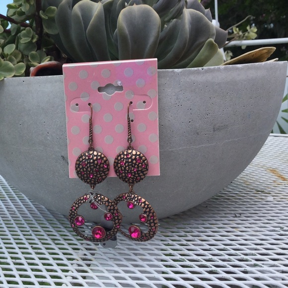 Drop Dangle Pink Earrings - Picture 3 of 4