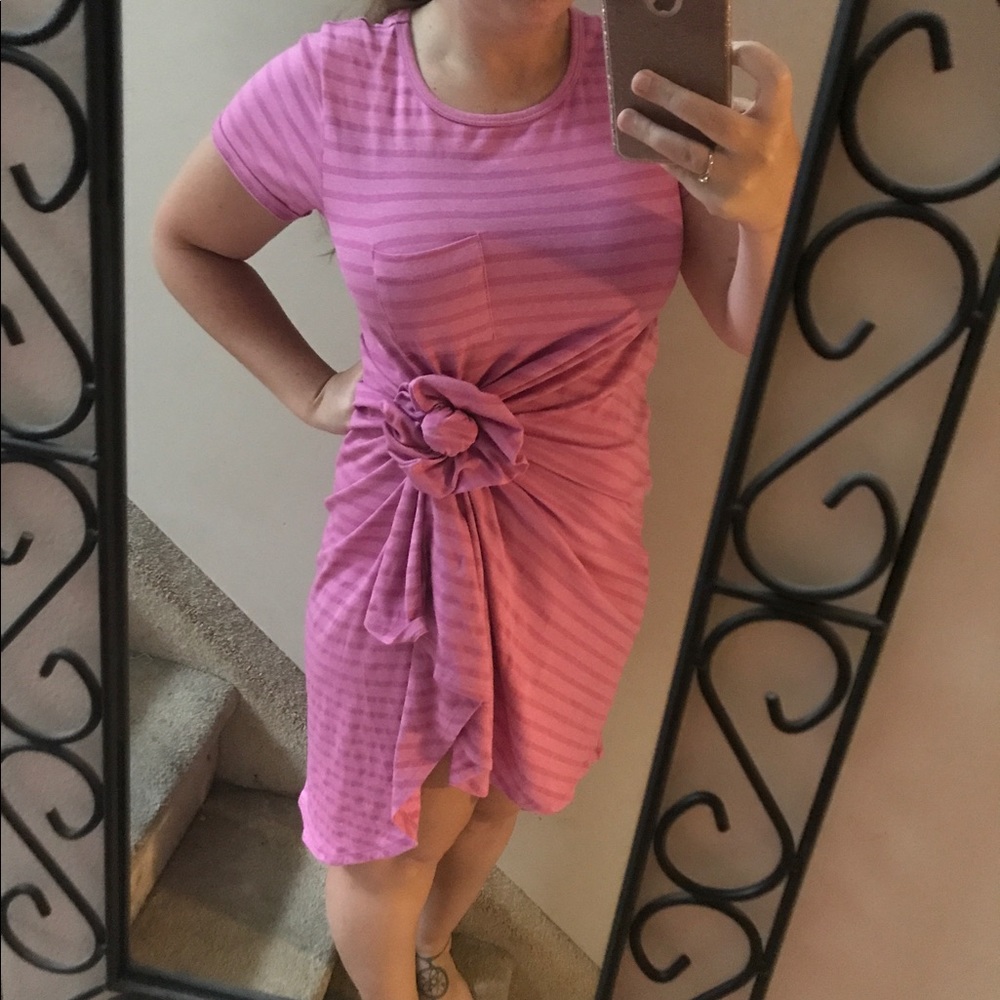 Xs Carly lularoe