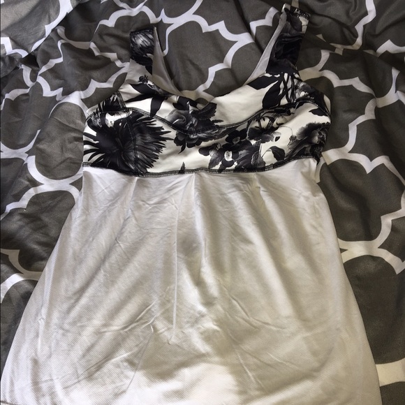 Lululemon tank top - Picture 1 of 4