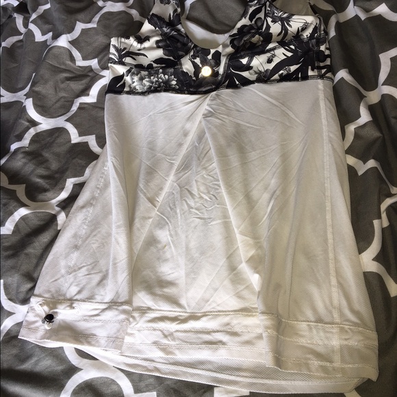 Lululemon tank top - Picture 2 of 4
