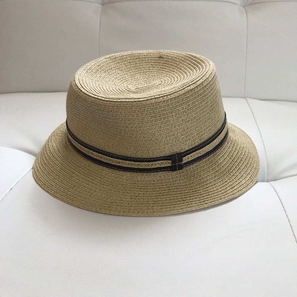 Small brimmed summer hat