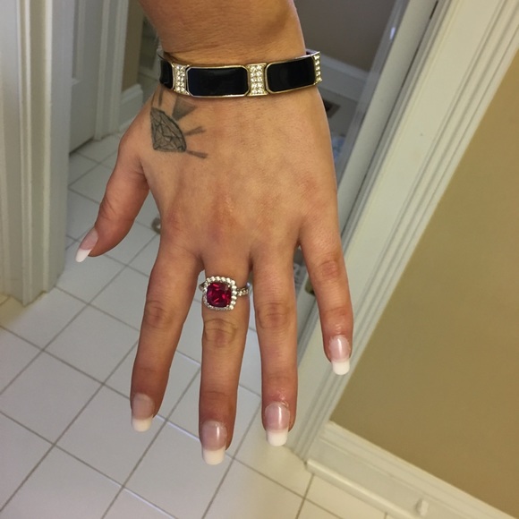 Black bracelet - Picture 3 of 4