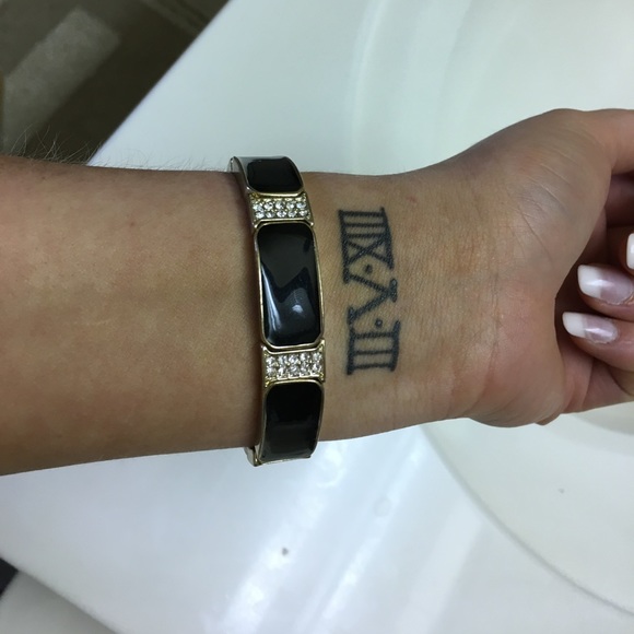 Black bracelet - Picture 4 of 4