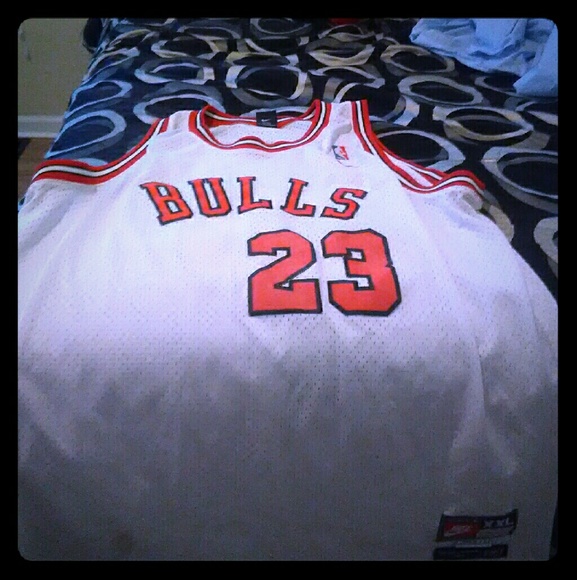 Michael Jordan Jersey - Picture 1 of 2