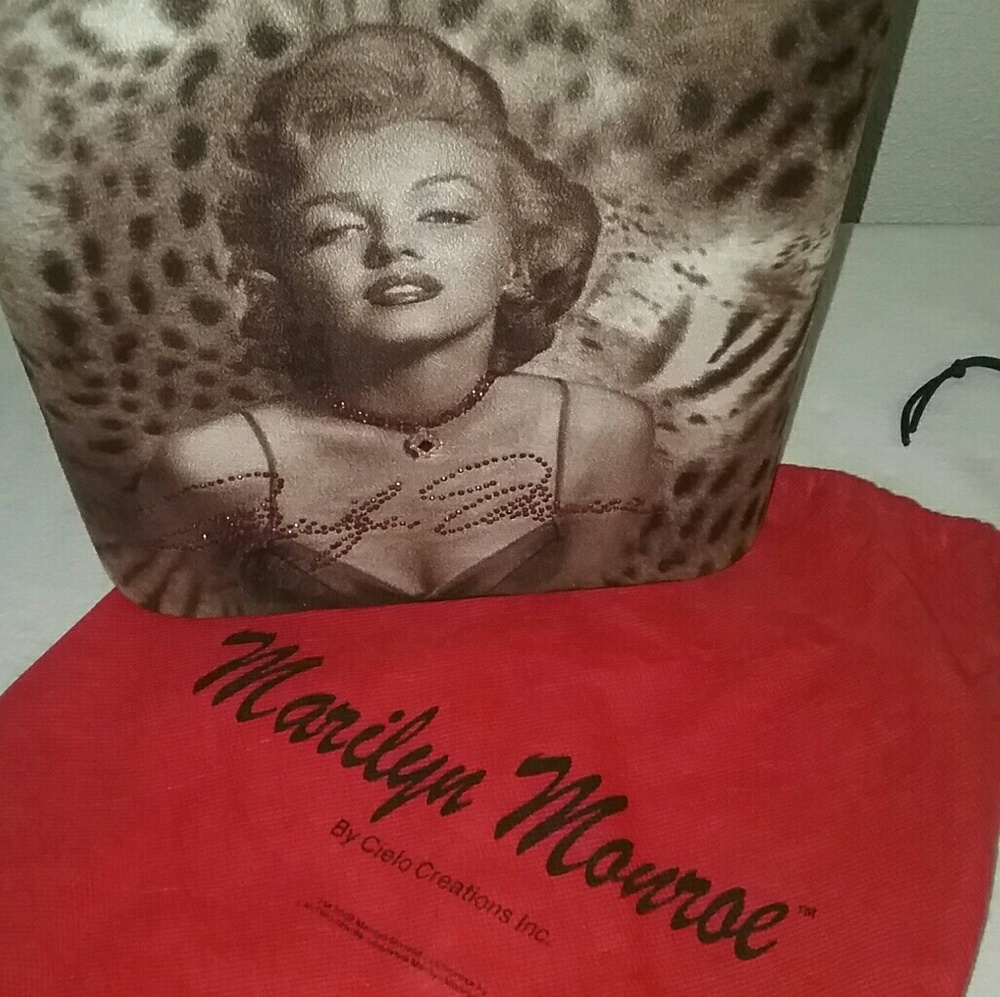 Marilyn Monroe Purse - Picture 3 of 11