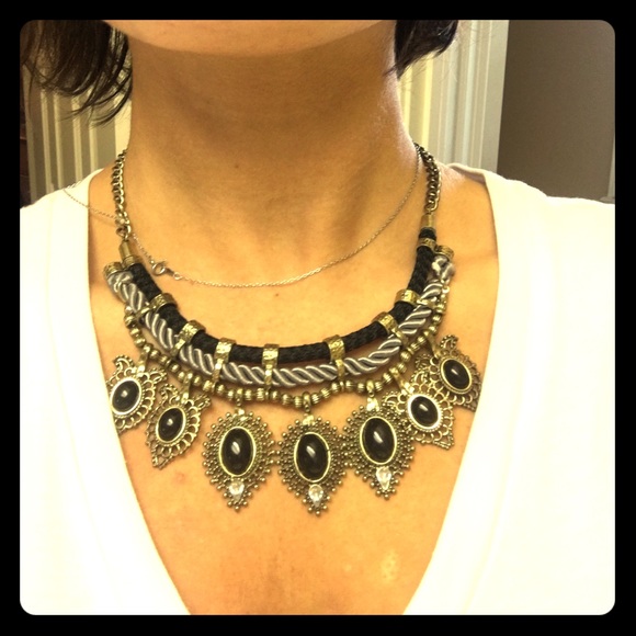 Necklace - Picture 1 of 3