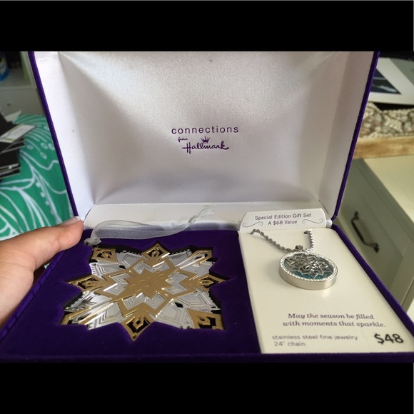 Hallmark necklace - Picture 2 of 2